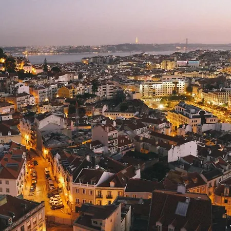 아파트 Mm2 Dowtown Baixa-rossio With Castle View And Free Parking *